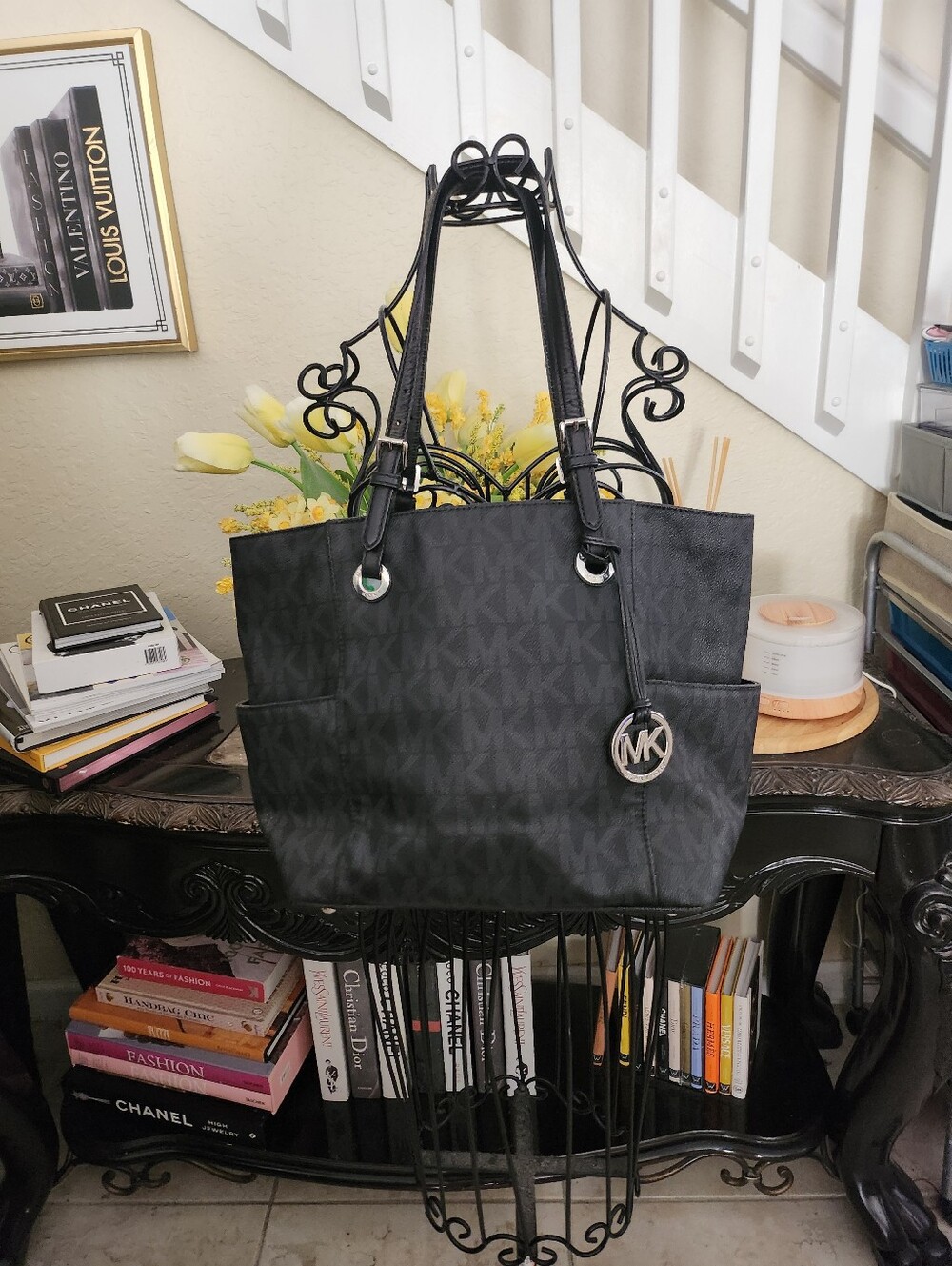 Michael Kors Jet Set Signature Logo Tote Bag